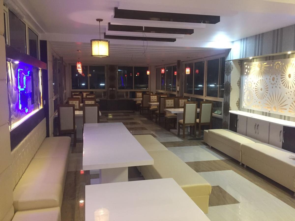 Hotel Syona Residency à Lucknow Extérieur photo
